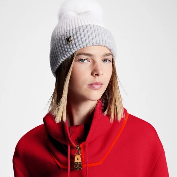 Taylor Swift Chiefs vs Raiders Red Louis Vuitton Sweater