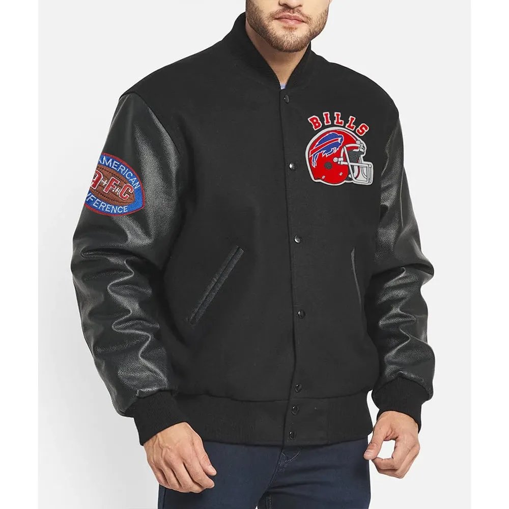 Discover the iconic 90's Buffalo Bills Varsity Jacket! Perfect for fans and vintage style lovers, grab yours and celebrate team spirit in classic style.